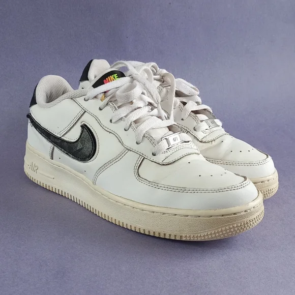 Nike shoes with removable swoosh on sale